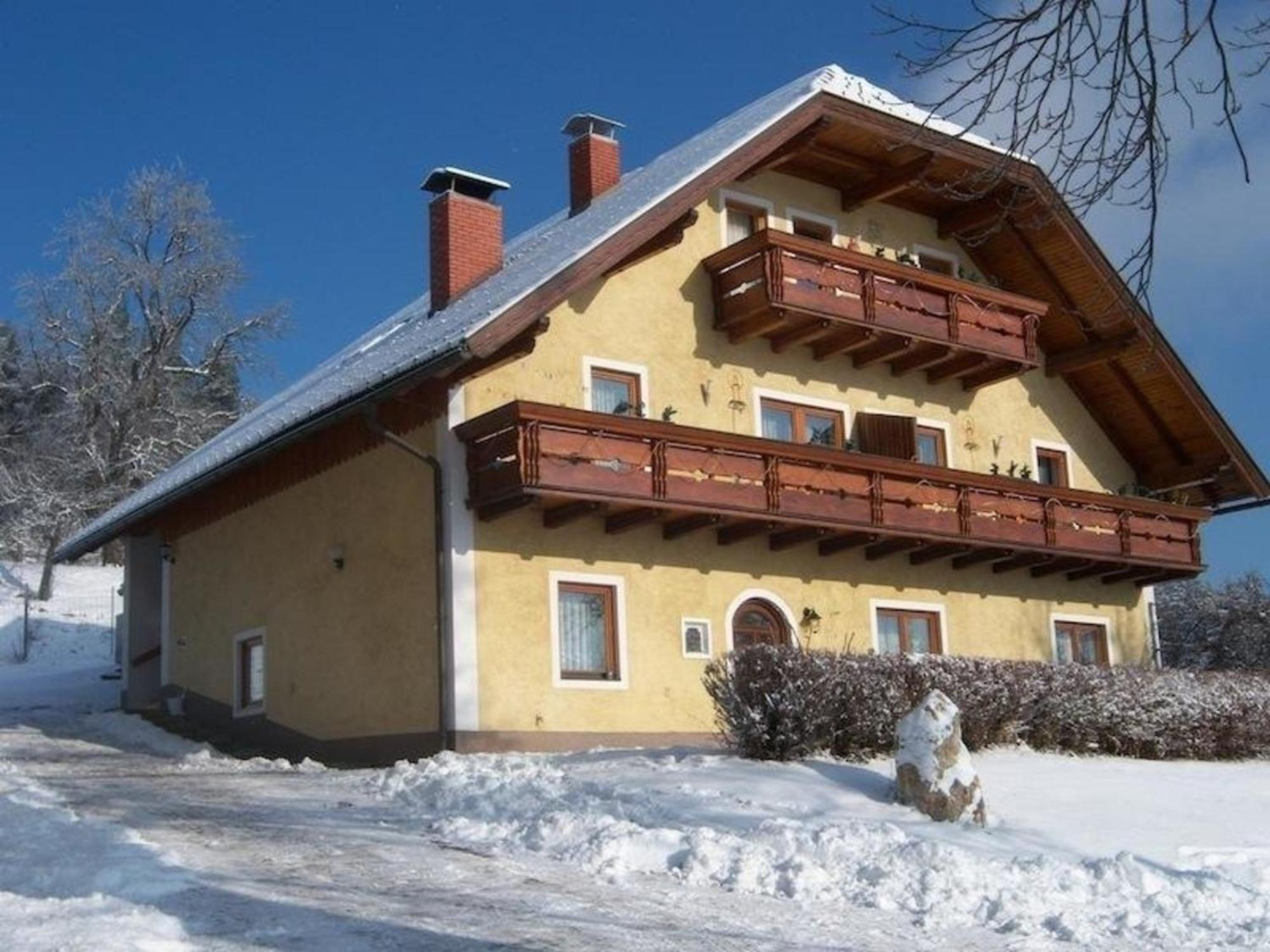 Ferienwohnung Typ 1 Im Haus Huber In Bleiburg Dış mekan fotoğraf